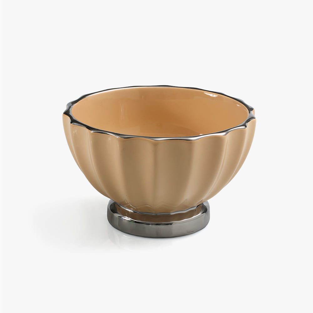 WARDA Cette coupe en céramique aux courbes florales sur pied argenté contient un assortiment de 650g de chocolats 2 WARDA – Image 2